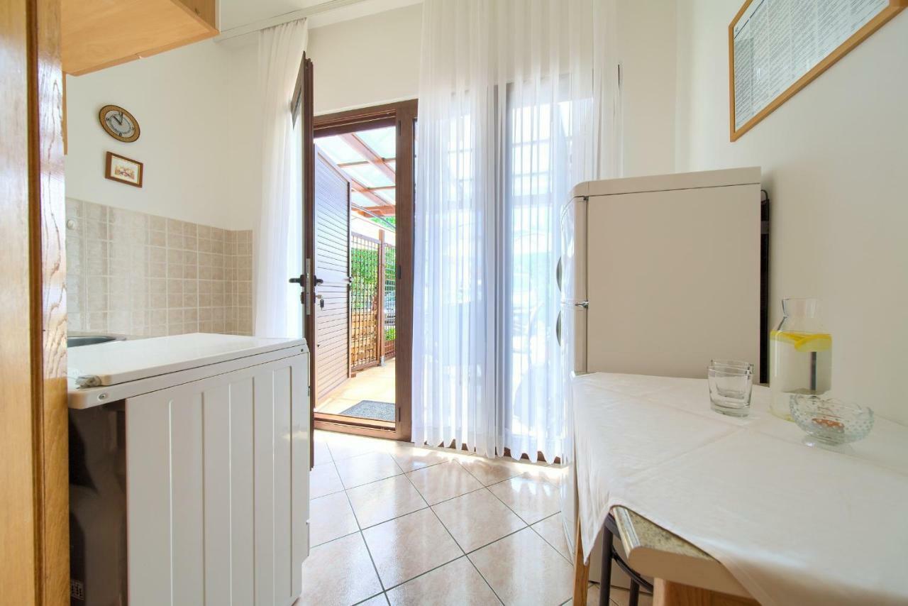 Apartments Loncar 克尔克 外观 照片